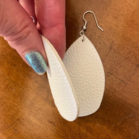 Faux Leather Teardrop Earrings in White New and Lightweight - Picture 2 of 6